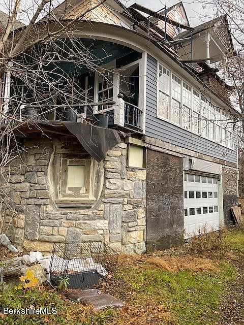 2nd image of 24 North St