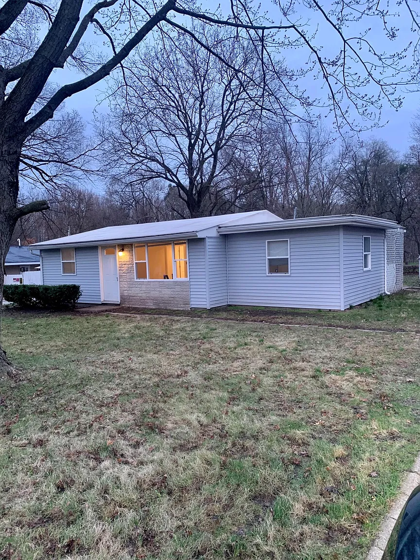 17146 Ruthie Ave photo 1