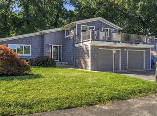 112 Shady Hill Dr, West Warwick, RI 02893