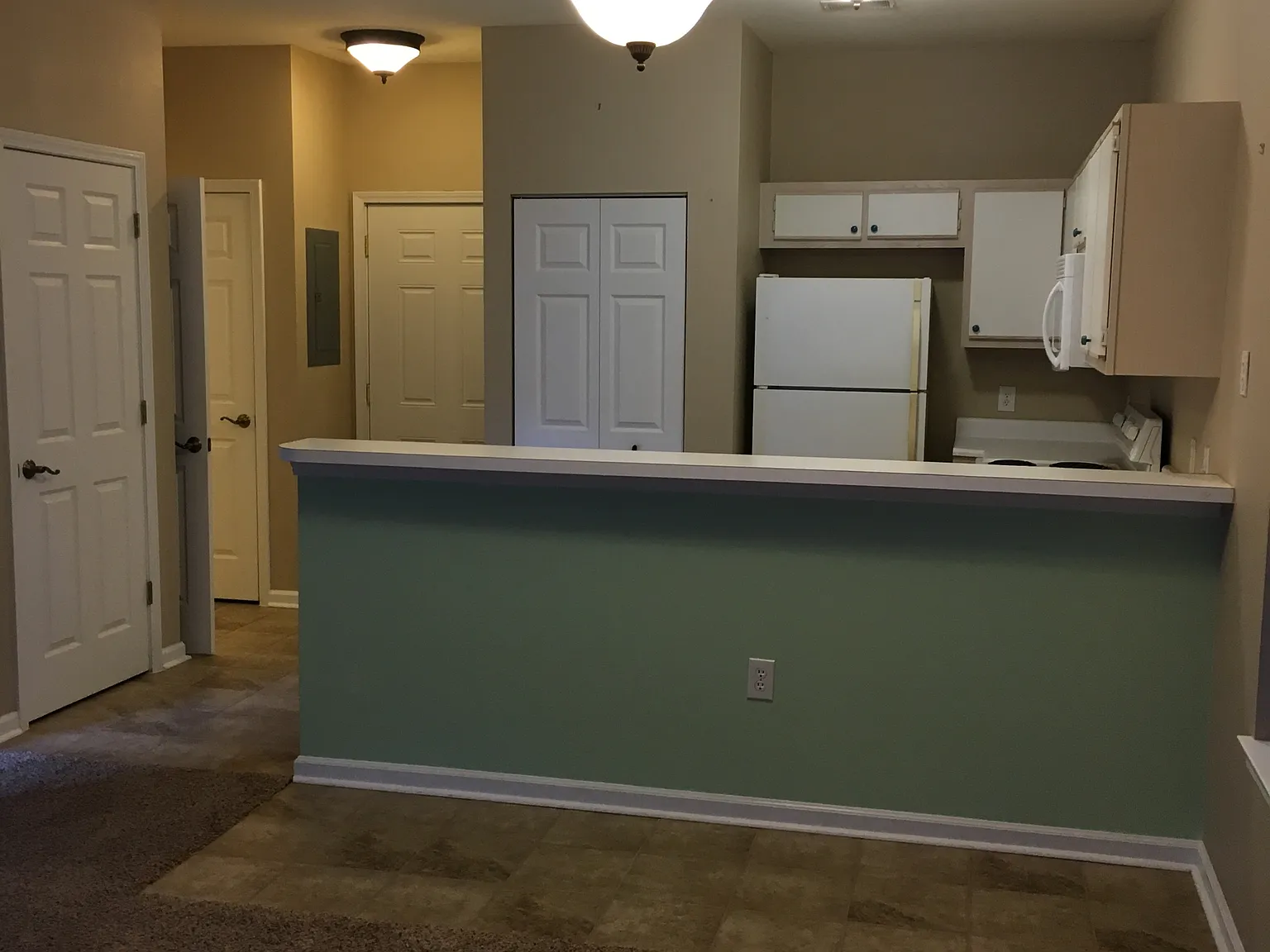 1302 River Oaks Dr. - 4A — Photo 3