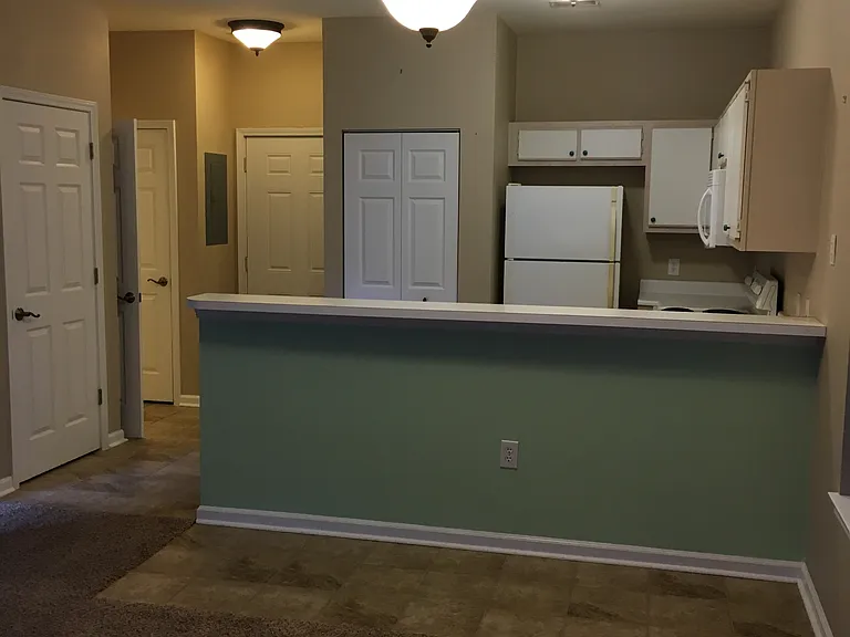 1302 River Oaks Dr #4A — Photo 3