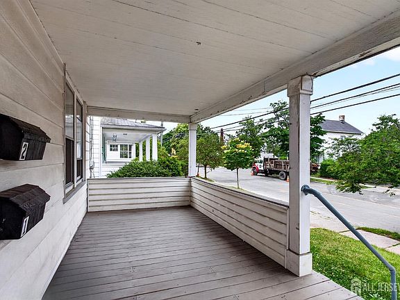 3rd image of 126 Jones Ave