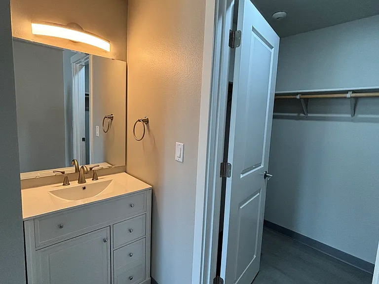 Chambers Crest Apartments — Photo 52