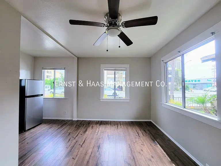 425 Redondo Ave #2 — Photo 5