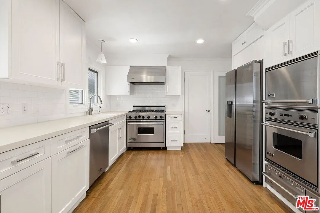 5 bed, 4.5 bath, 3200 sqft, $16,500 — Photo 3