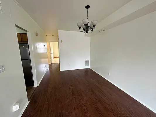 Rented by Premier Metro Realty Corp | media 15