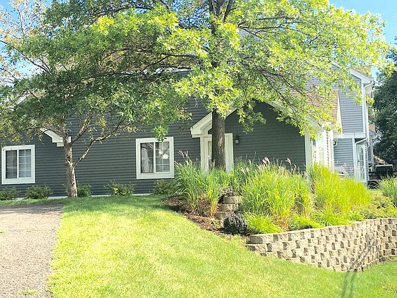 4th image of 2224 Cypress Dr