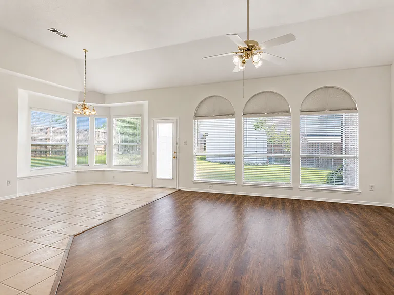 10057 Wyndbrook Dr — Photo 21