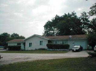561 Lakeshore Ct, Weyauwega, WI 54983