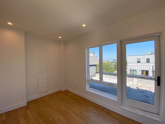 3rd image of 1505 Jefferson Ave #5A