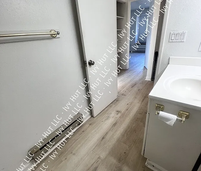 3402 E G St — Photo 20