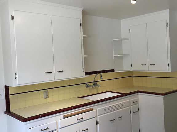 Tile kitchen counter 