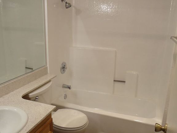 5th image of 3981 Hamilton St APT 3