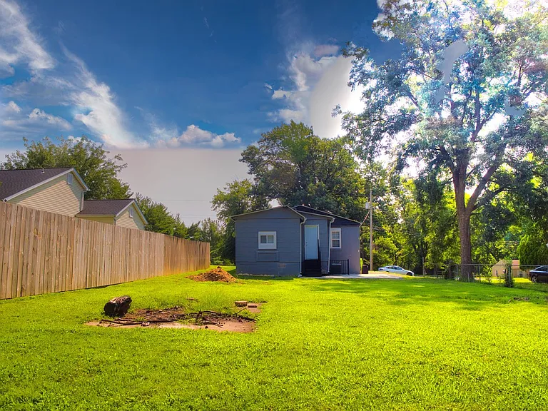 3494 Ludlow Ave — Photo 30