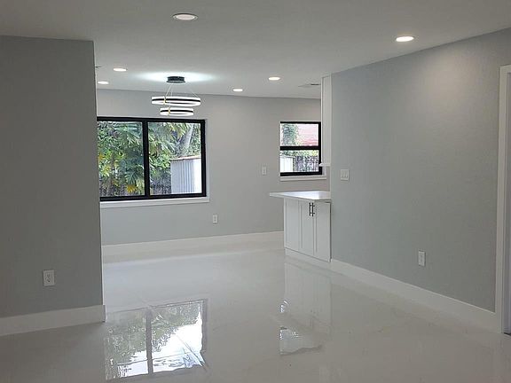 2nd image of 440 NE 174th Street