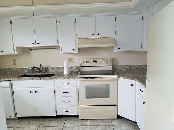 3rd image of 8731 Rose Ct APT Q3