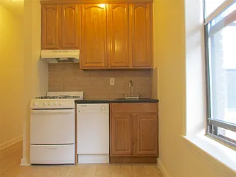 Rented by City Connections Realty