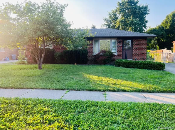 40351 Walter Dr, Sterling Heights, MI 48310