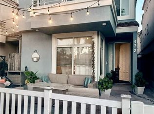 422 8th St, Huntington Beach, CA 92648