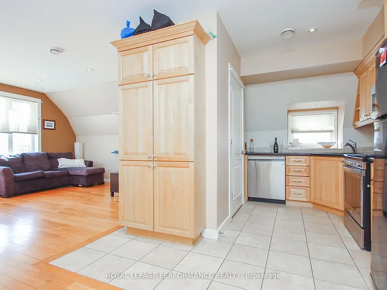 736 Cooper St E #3 — Photo 5