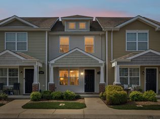 302 Sam Houston Cir, Clarksville, TN 37040