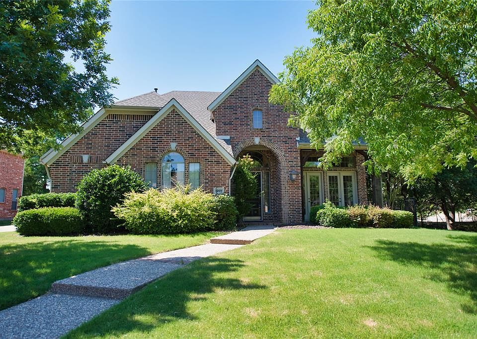 1st image of 2609 Creekway Dr