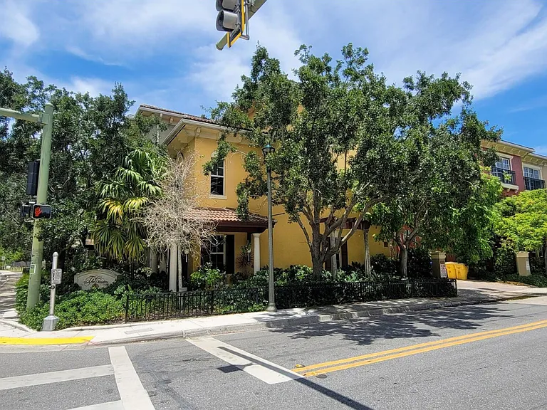 530 S Federal Hwy #8 — Photo 4