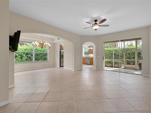 2nd image of 1355 Mariposa CIR #101