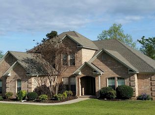 9 E Chateau Estate Dr, Greenbrier, AR 72058