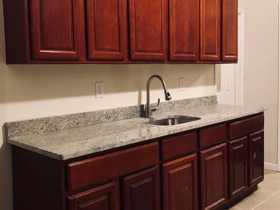 1st image of 20 Salem St #2
