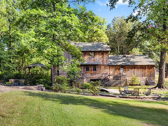 5th image of 120 Blueberry Rd