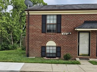 842 Spring Meadows Dr, Lexington, KY 40504