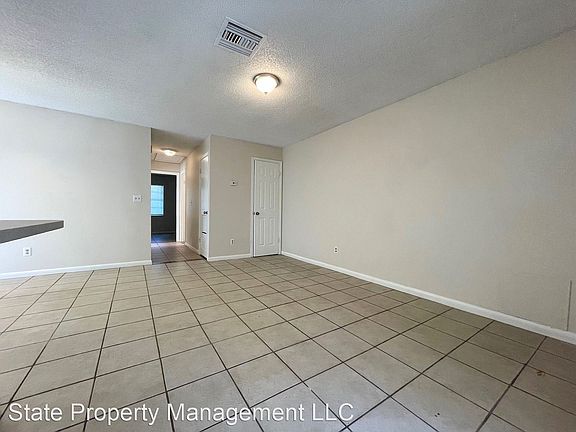 4th image of 208 S Galena Ave #A&b