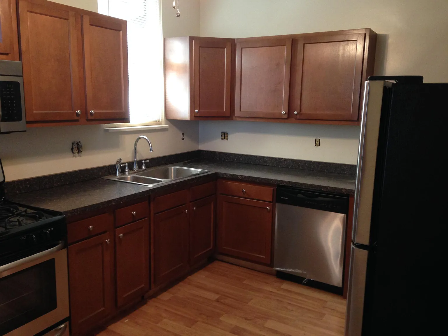 2 bed, $1,225 — Photo 1