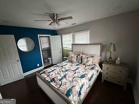 5th image of 2301 Amber Way