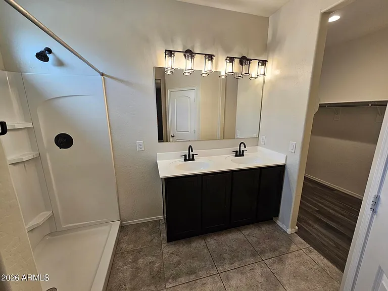 25573 W Coles Rd — Photo 6