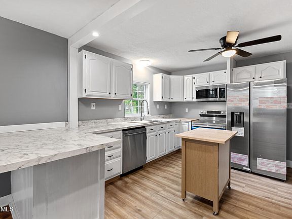 3rd image of 3920 Alma Ave