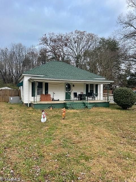 1st image of 815 Clarkway Ave