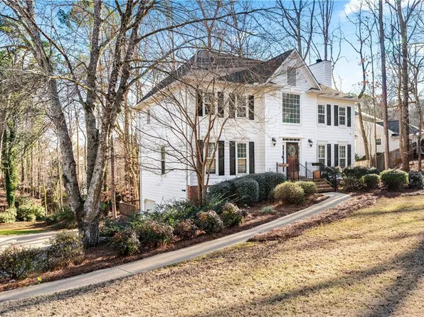 275 Trowbridge Ln, Lawrenceville, GA 30043