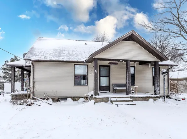 65 S Main St NW, Casnovia, MI 49318