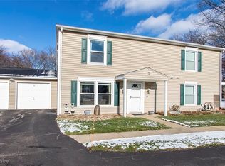 589 Canterbury Ln #A-13, Medina, OH