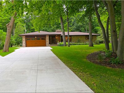 8327 S 20th St, Oak Creek, WI, 53154
