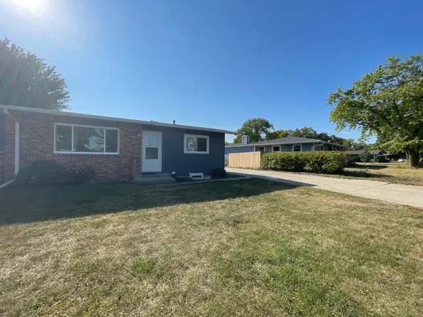 3415 Jewel Dr, Ames, IA 50010