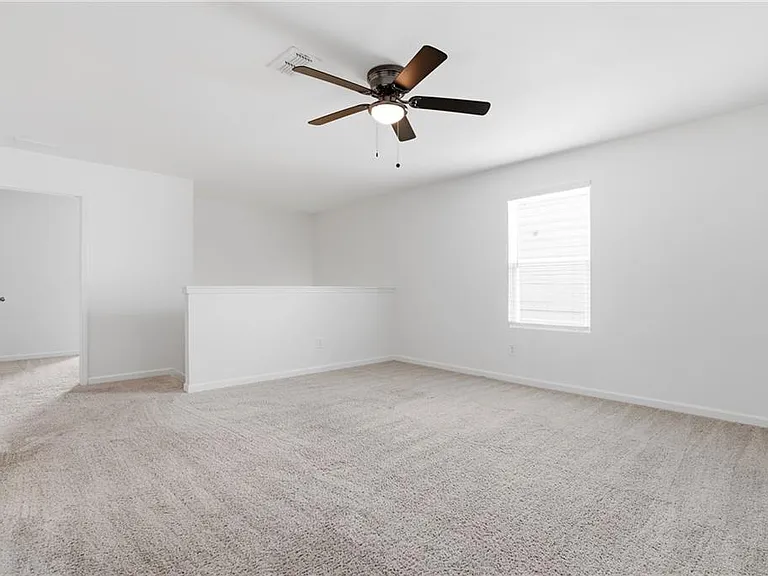 395 Knightsbridge Ln — Photo 22