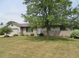 4011 Saratoga Dr, Janesville, WI 53546