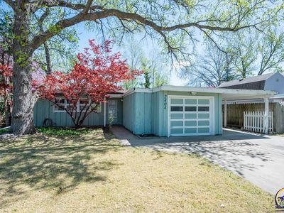 2404 SW College Ave, Topeka, KS, 66611
