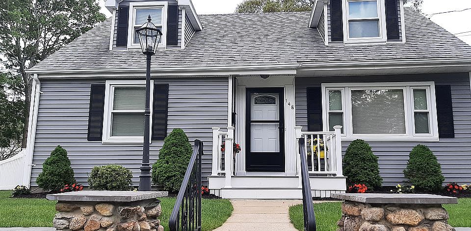 2nd image of 148 Metropolitan St