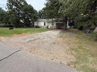 6360 Renwood Dr, Fort Worth, TX 76140