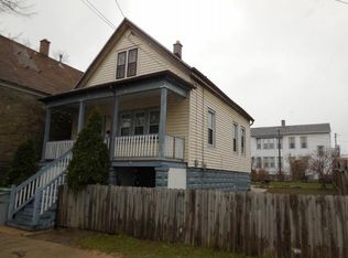 1432 W Rogers St, Milwaukee, WI 53204