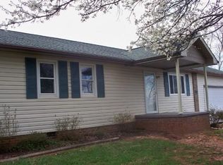 4940 Hill Top Dr, Hickory, NC 28602